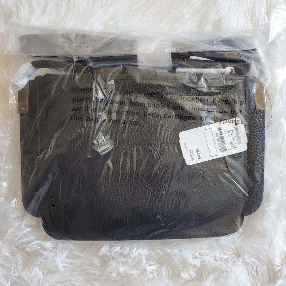 NWT Time's Arrow Mini Trilogy Crossbody Leather Bag - Black/Silver - Picture 7 of 9